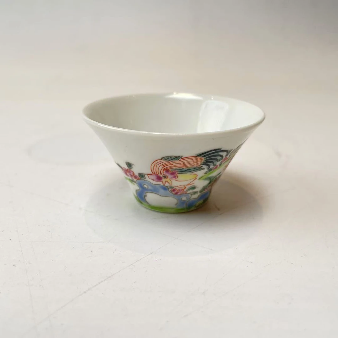 粉彩鸡马蹄杯BY09X0104