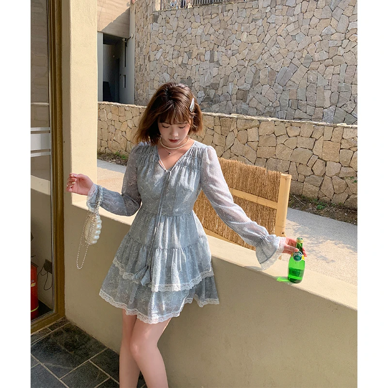 QC李潇洒微胖大码法式蓝色碎花连衣裙女夏v领收腰显瘦度假风裙子