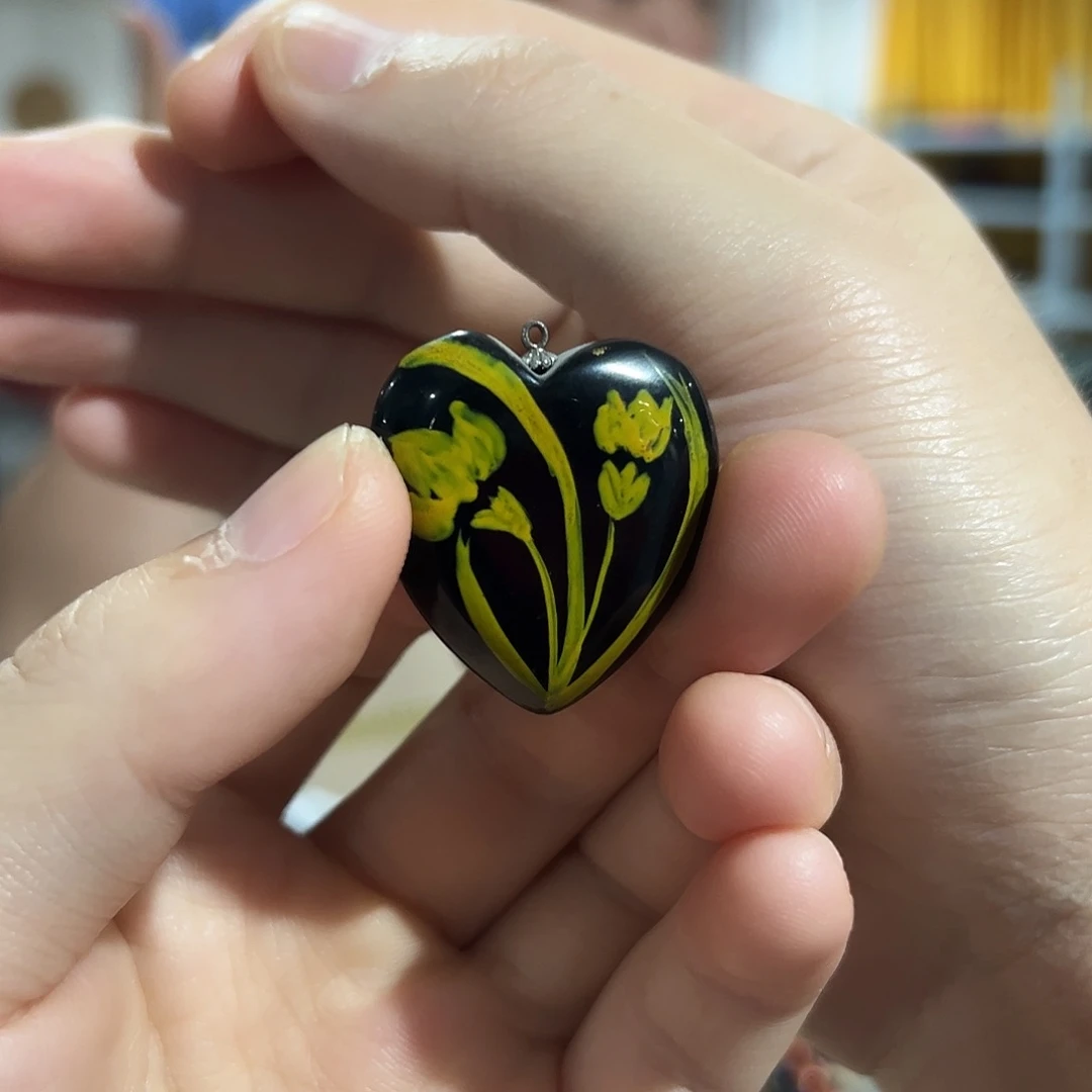 黑绿色爱心珠子太古大漆