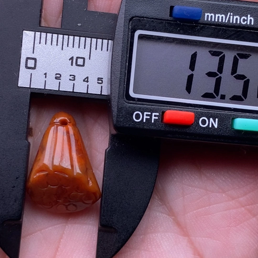 未镶嵌配饰南红玛瑙有瑕疵