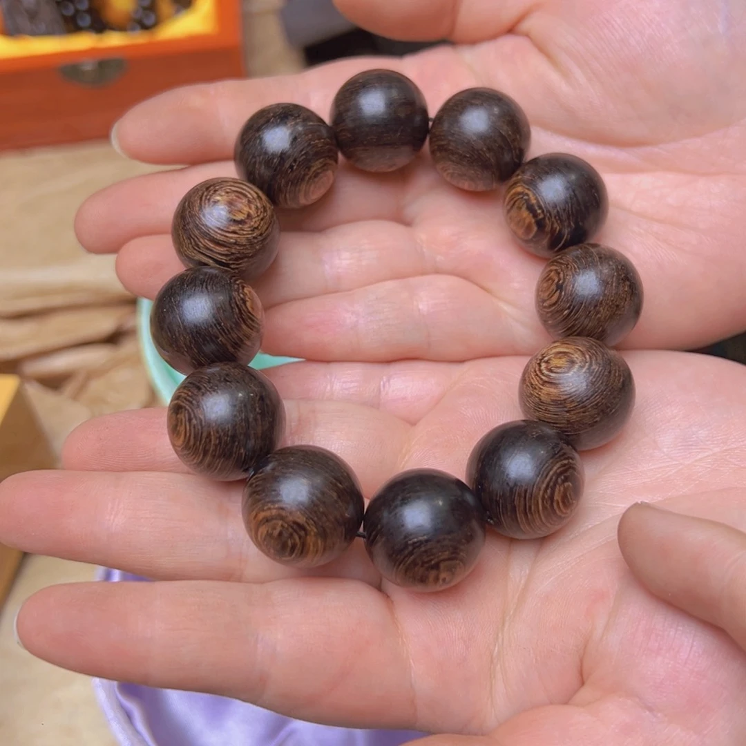 大叶紫檀（黑酸枝木类）