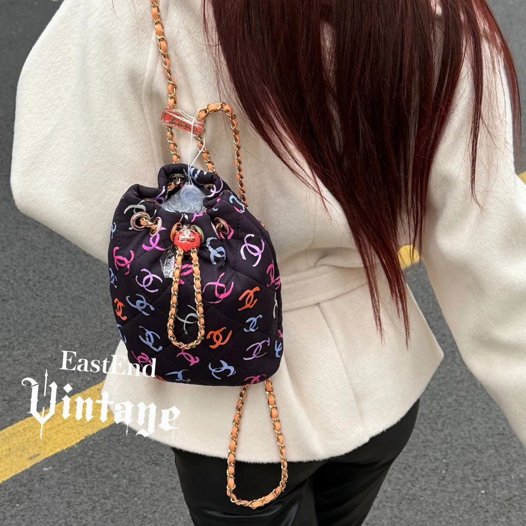 95新 Chanel/香奈儿 東区-香奈儿24S彩色印花球抽绳双肩包/71797