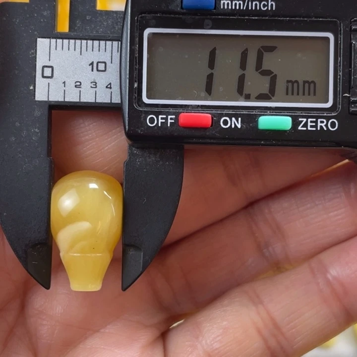 蜜蜡未镶嵌裸石32杂