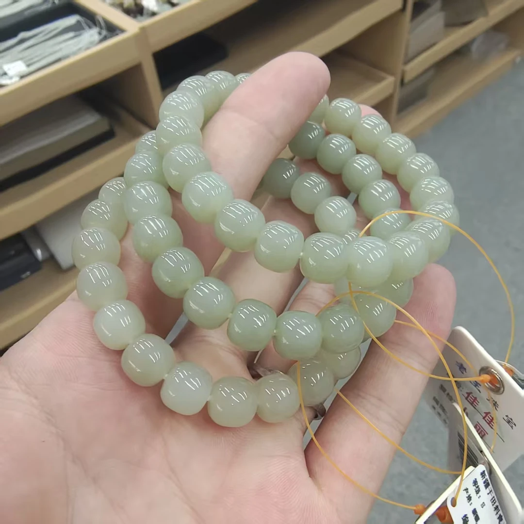 老王珠宝 和田玉 卡10新疆于田青底 老型 多样性发一 S