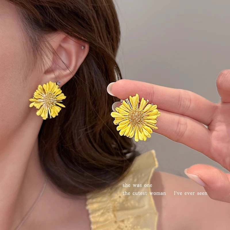 合金大理石耳饰 雏菊花朵耳钉适合春天的太阳花耳环女海边耳坠耳
