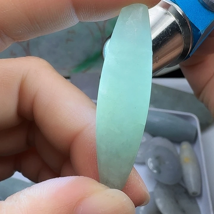 翡翠裸石缅甸翡翠