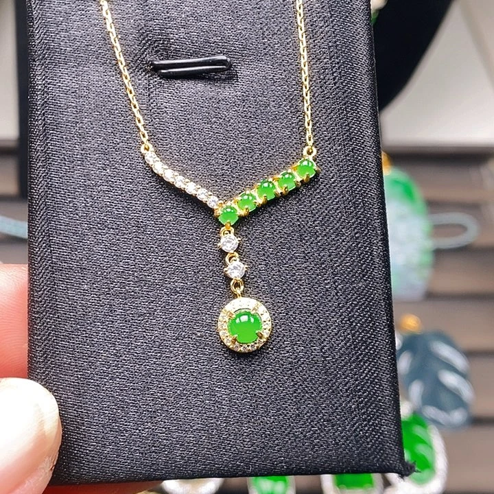 翡翠未镶嵌颈饰天然a货翡翠