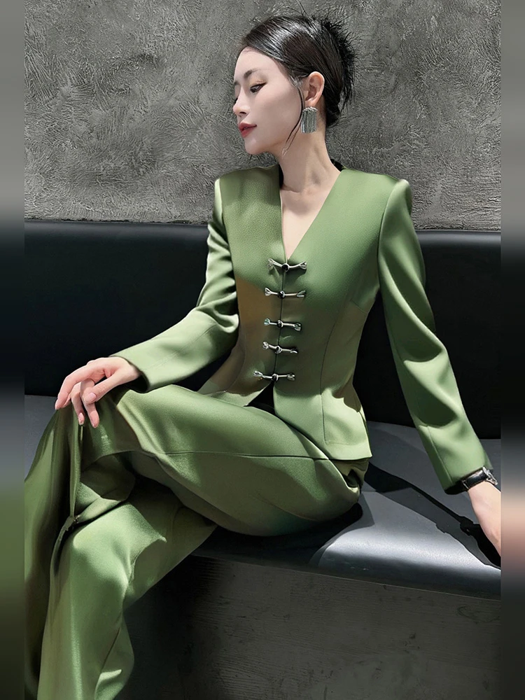 2025年秋季时尚轻熟风新中式高端光泽面料廓形西装西裤两件套装女