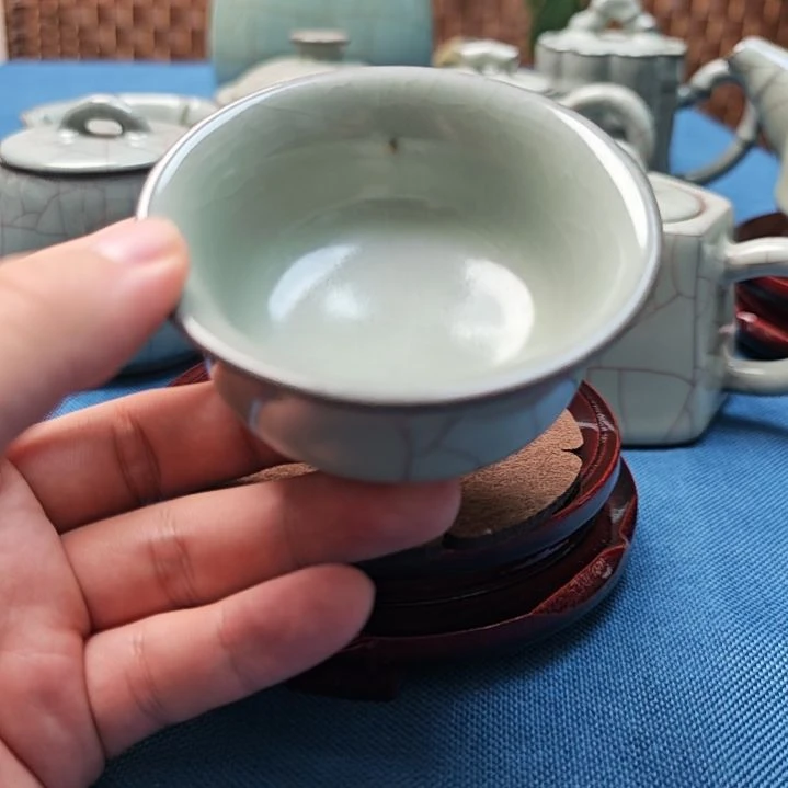 东霞官窑福利款撇口杯