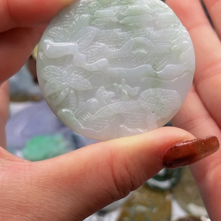 翡翠未镶嵌颈饰挂件