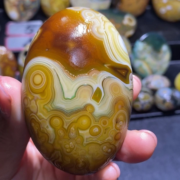 玛瑙/玉髓未镶嵌珠宝半成品44