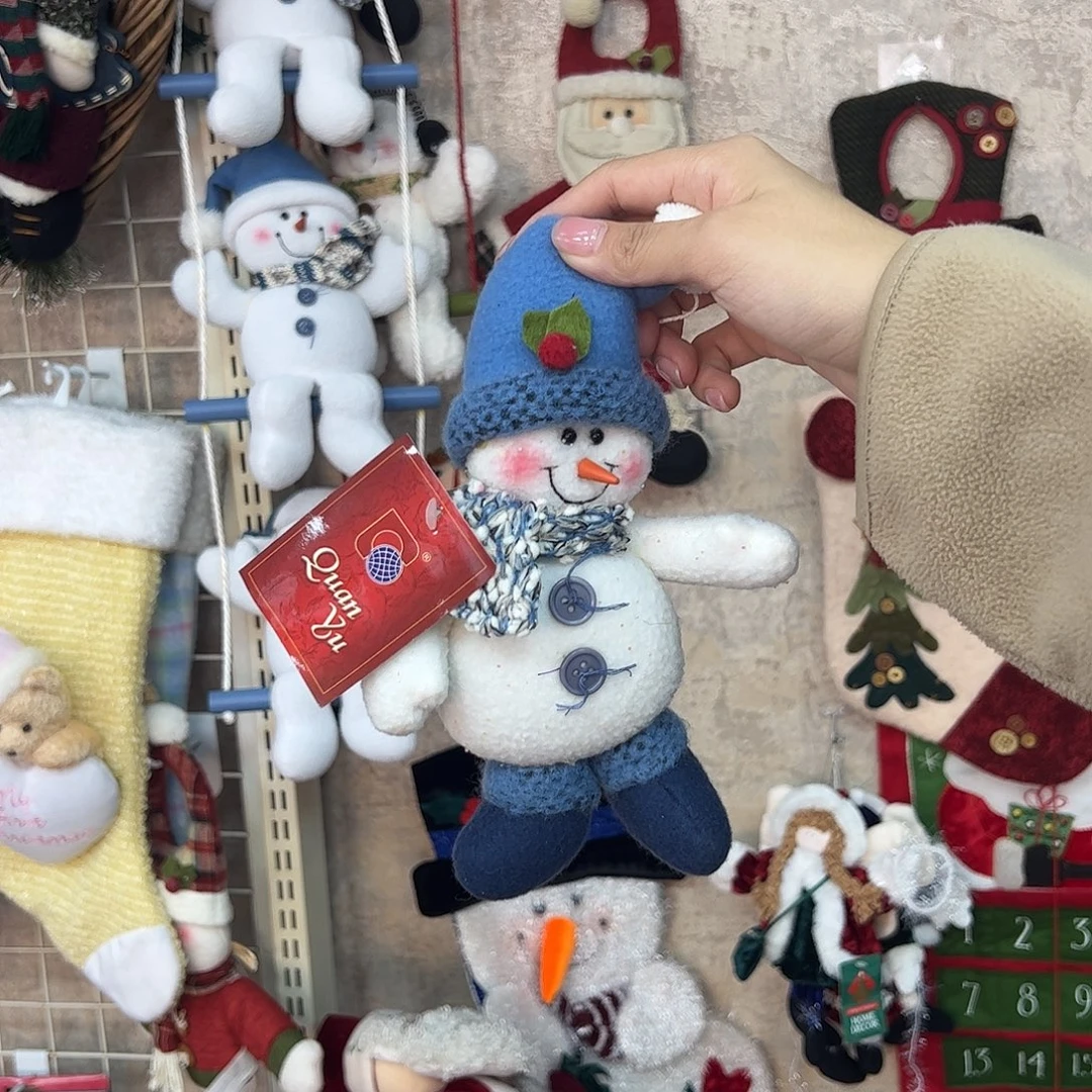 毛绒蓝色雪人挂件