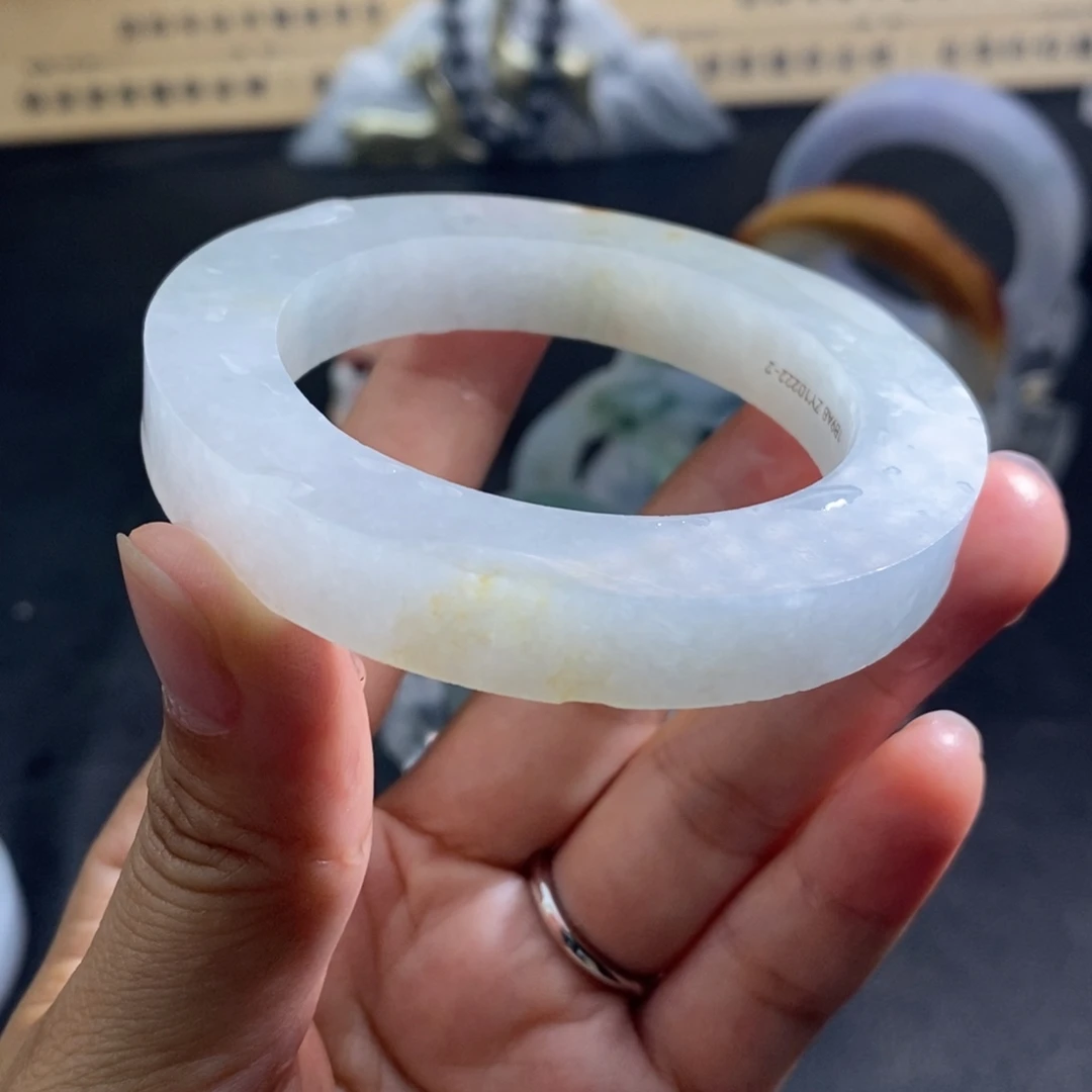 定制翡翠未镶嵌定制手镯