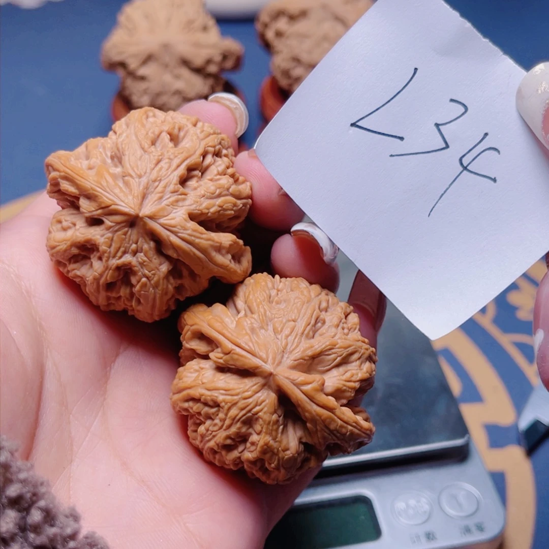 文玩核桃把件粗筋43