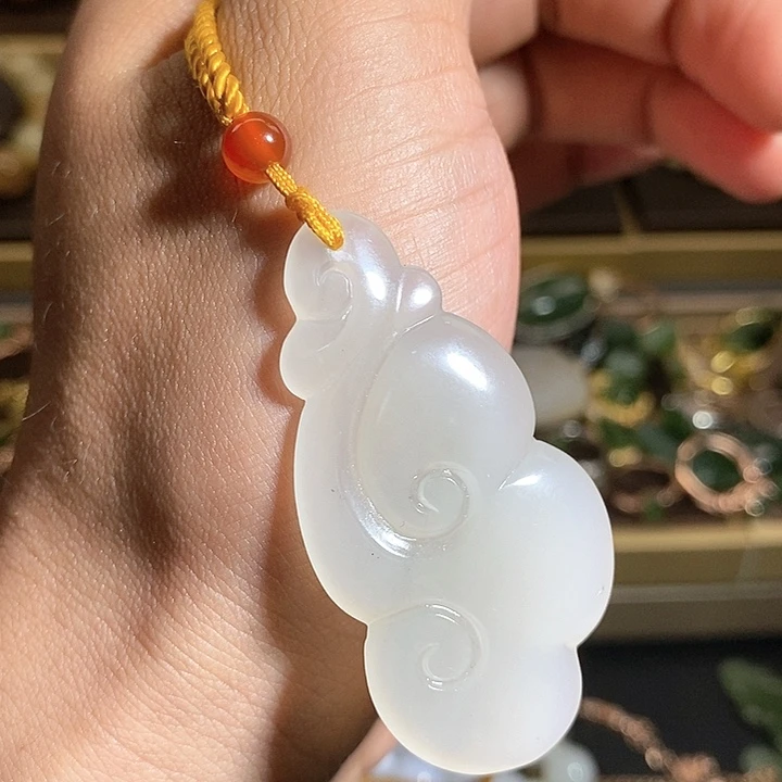 【闪购商品】吊坠(不含链)未镶嵌和田玉