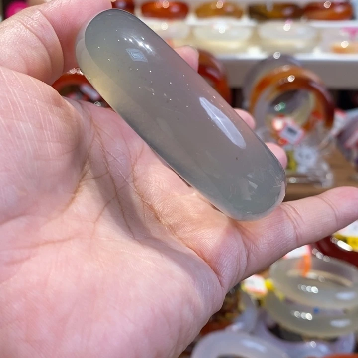 手镯玛瑙/玉髓未镶嵌