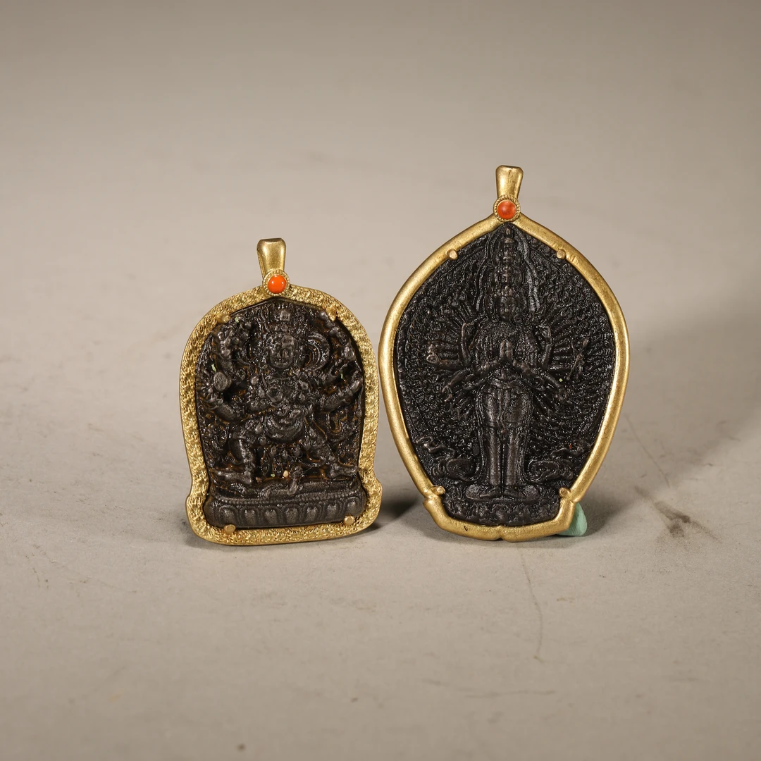 Lot03二十世纪 藏传铜挂牌一组