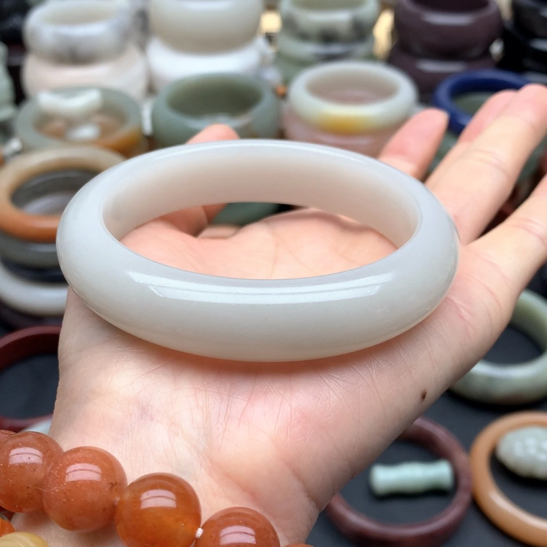 石英质玉手镯未镶嵌Y****色