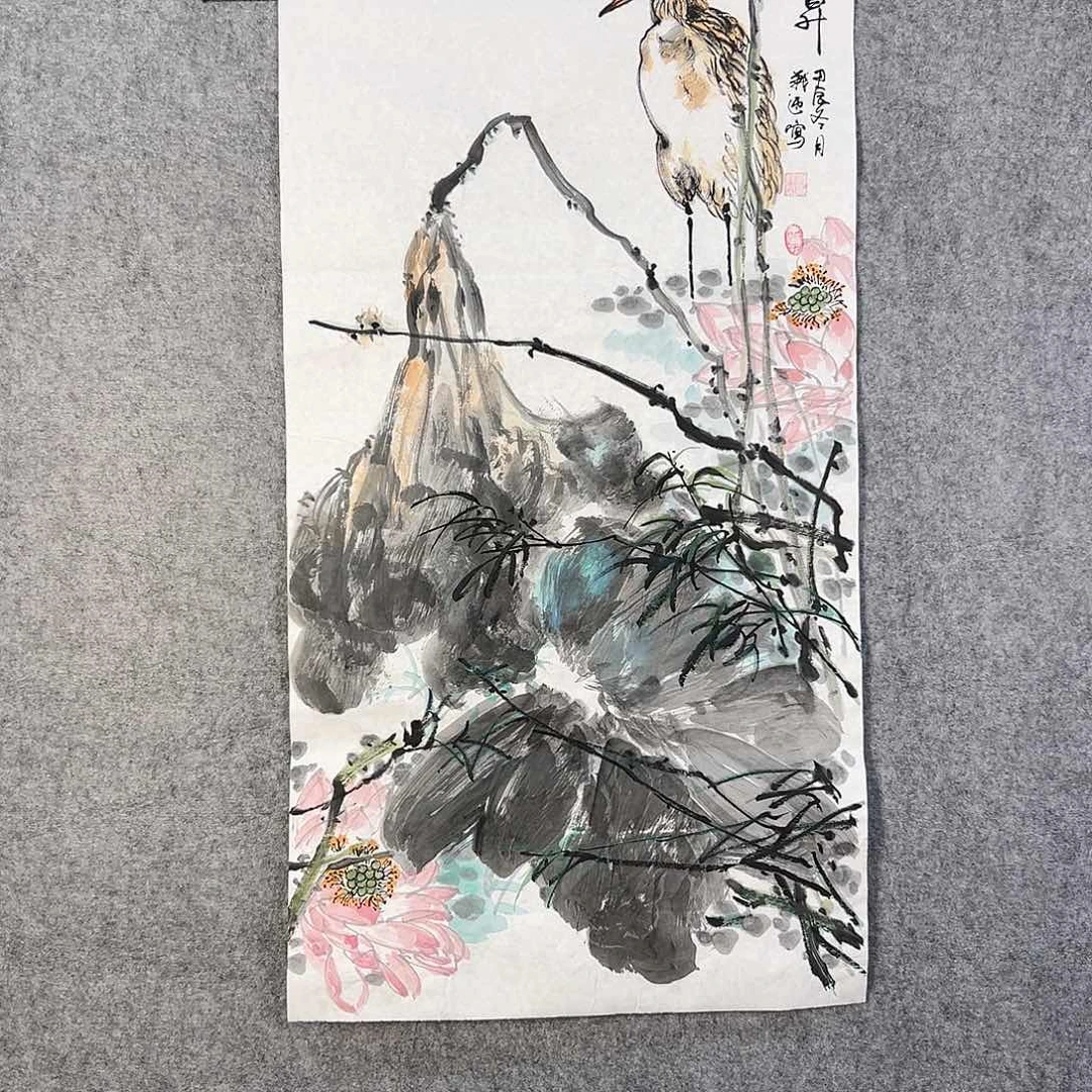 国画270 花鸟在树丛的中央是鸟