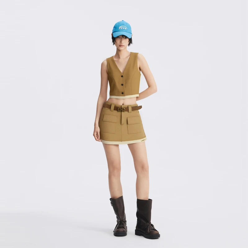 REVAN芮范秋季杨超越同款雅丹风高级感卡其色马甲RM70701156