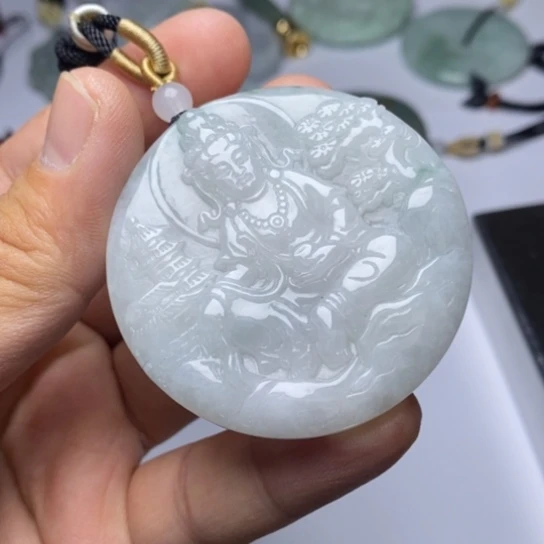 翡翠未镶嵌颈饰翡翠