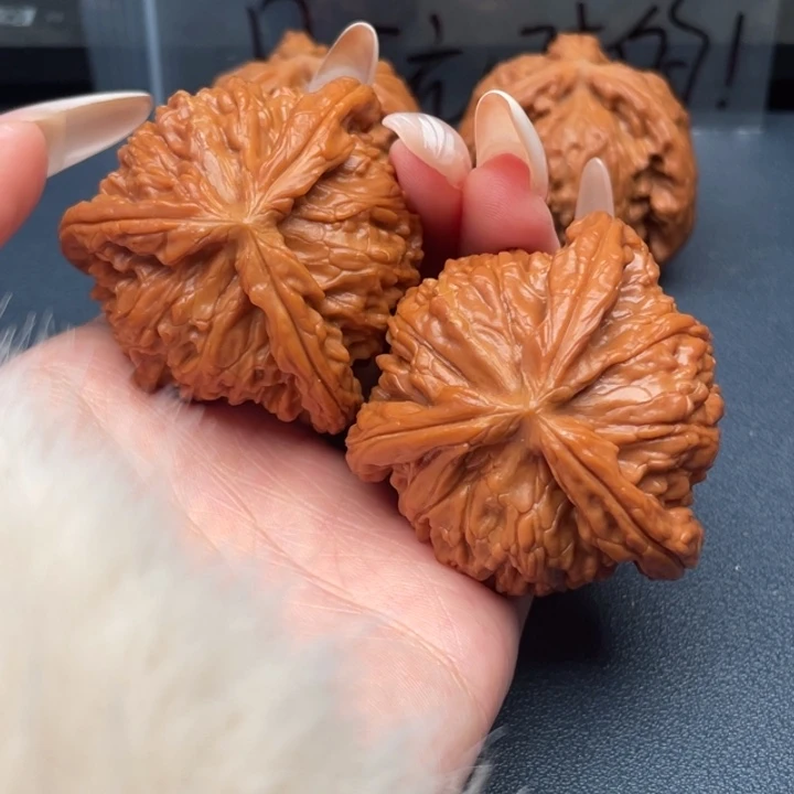 董***r吊坠文玩核桃白狮子