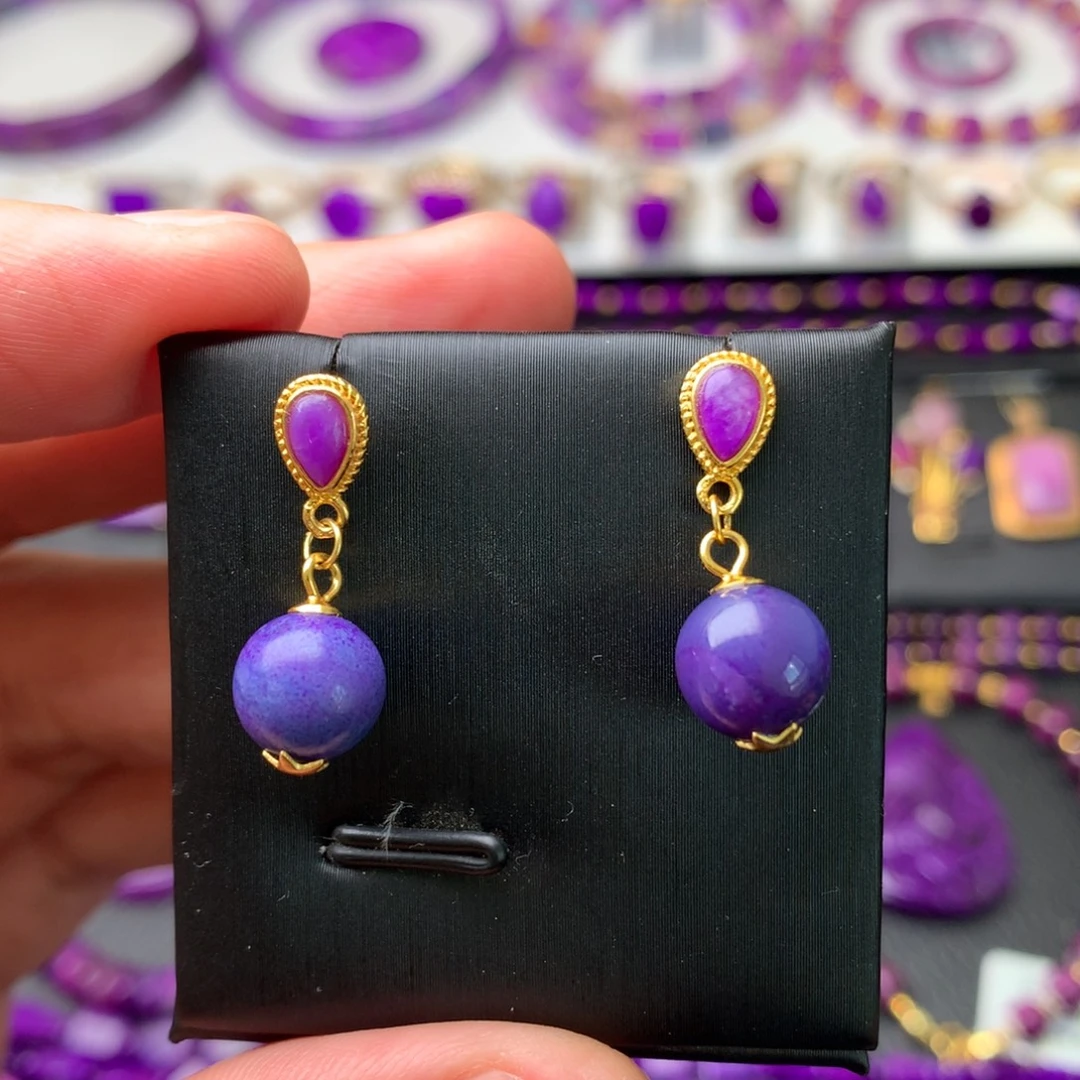 苏纪石（舒俱来）银S925镶嵌耳钉