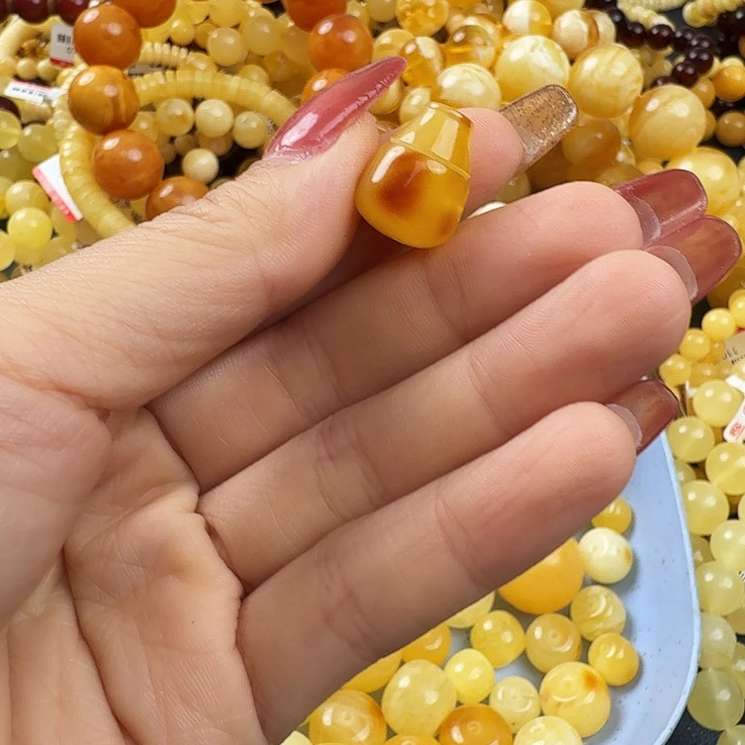 琥珀未镶嵌珠宝奇石
