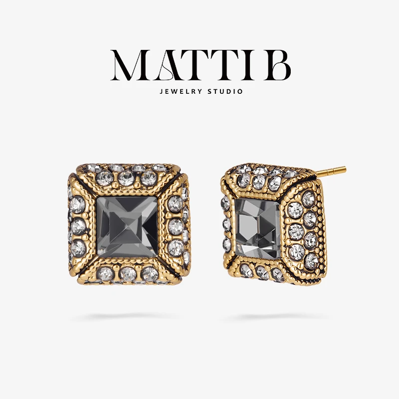 铜合金合成锆石耳饰 复古方形简约气质高级感爆款百搭耳钉女2066
