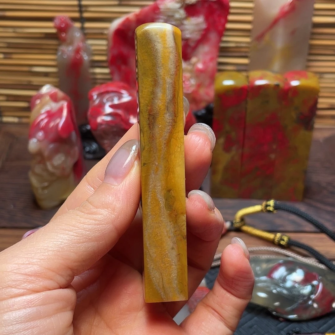 昌化鸡血石康****学鸡血石印章