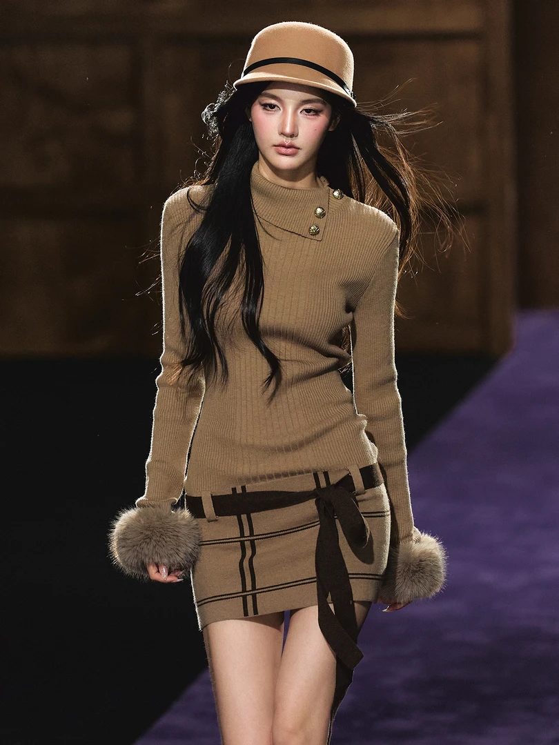 韩系毛毛袖口高领针织连衣裙秋冬新款收腰显瘦纯欲气质包臀短裙