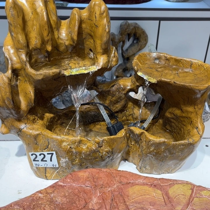 春***续紫砂山峰山峰流水黄色蛐蟮