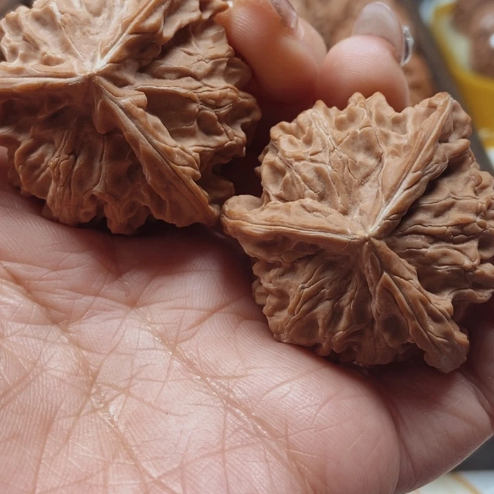 文玩核桃吊坠盘山