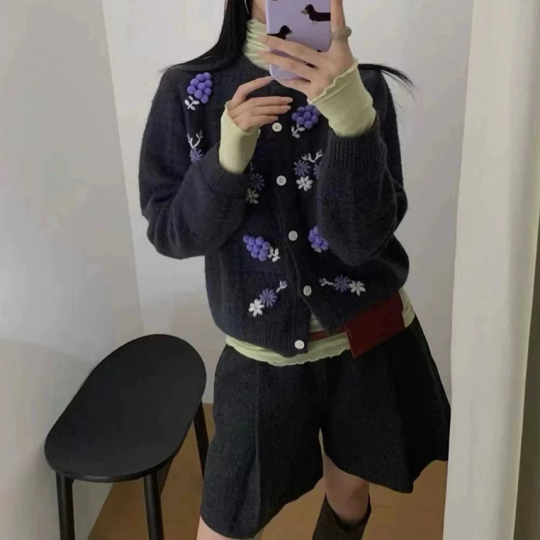 6001葡萄立体花毛衣开衫（以实物为准）