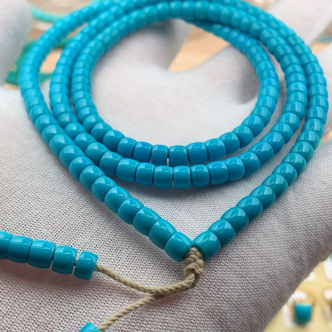 绿松石颈饰未镶嵌