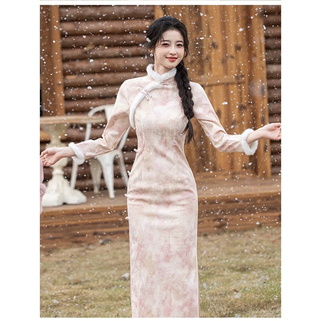粉色新中式旗袍2024新款秋冬季修身高端气质高级年轻少女仙气日常