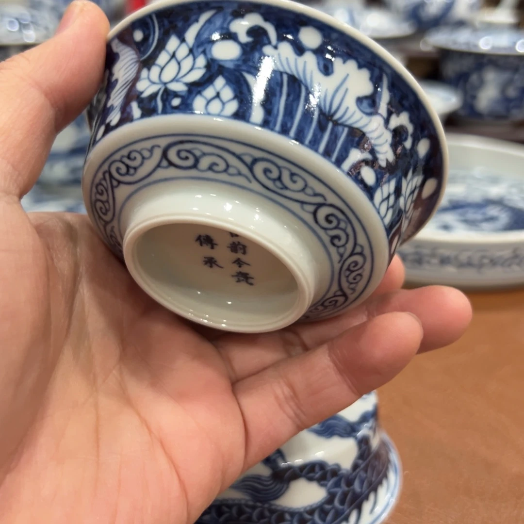 手绘青花一路连科金陵盏