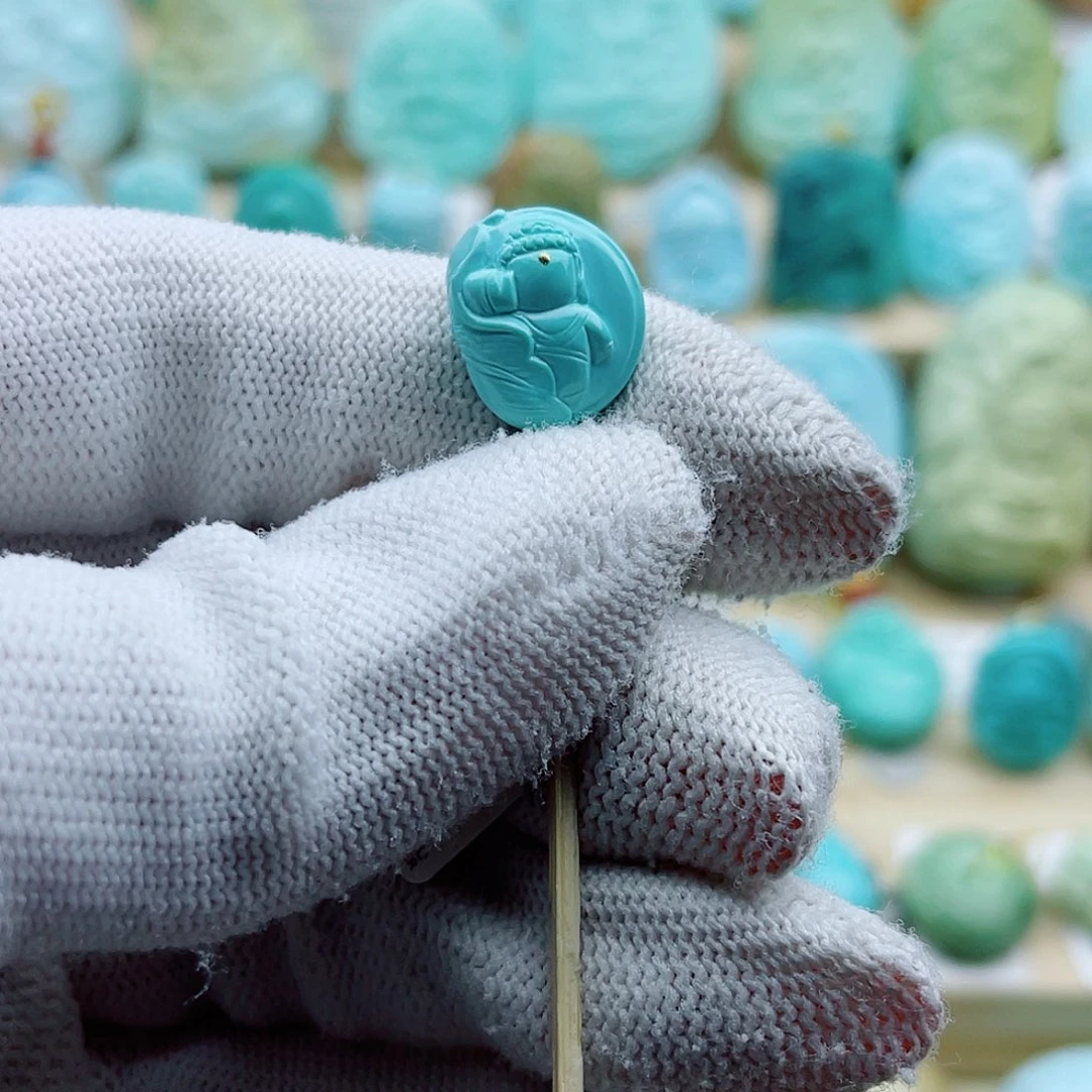 绿松石未镶嵌珠宝奇石