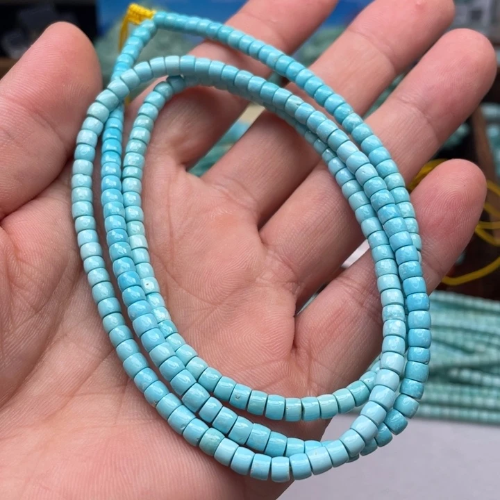 绿松石颈饰未镶嵌