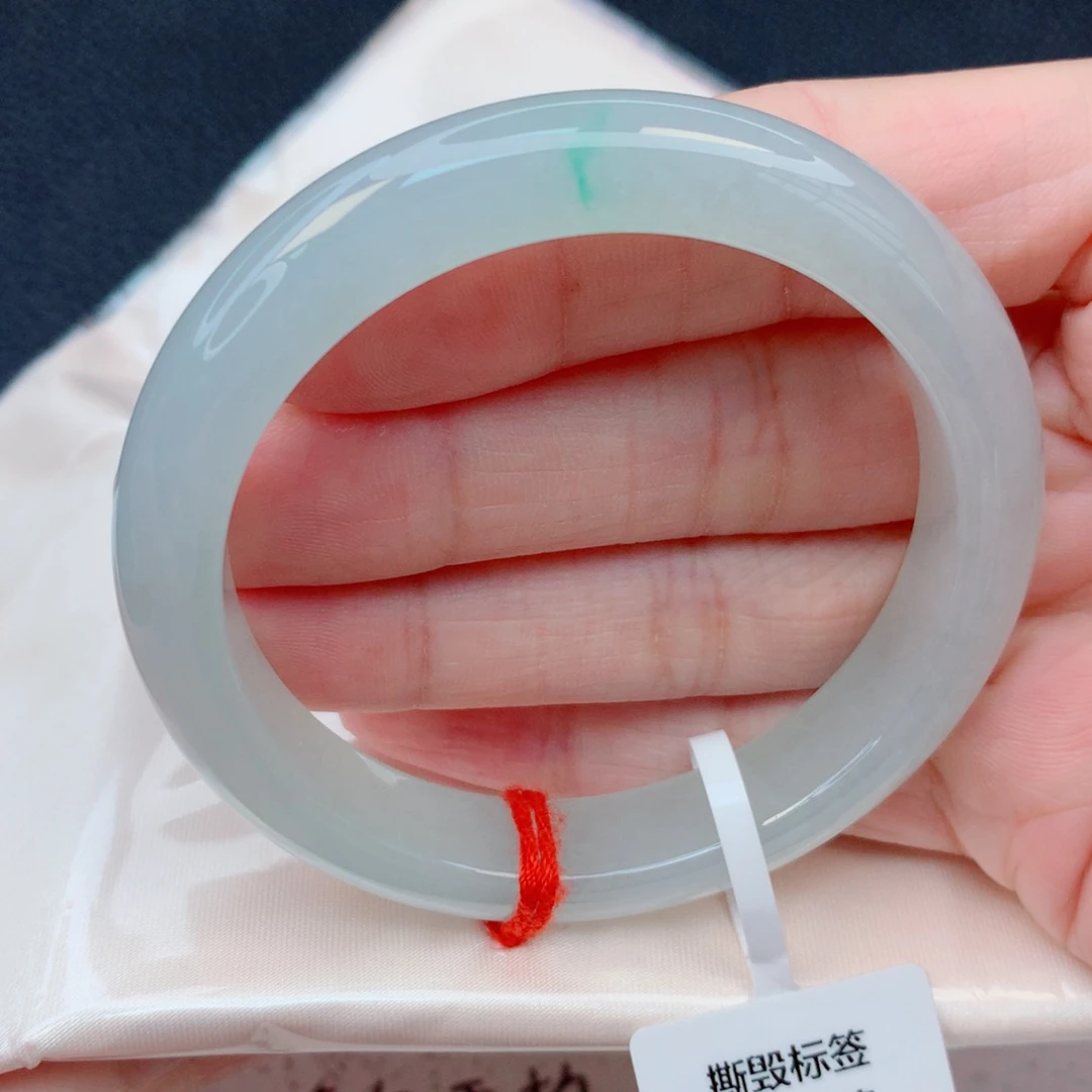 翡翠未镶嵌手镯53圈 细糯冰飘抹金丝绿窄条