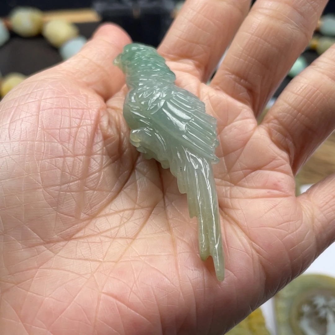 定制翡翠未镶嵌鹦鹉