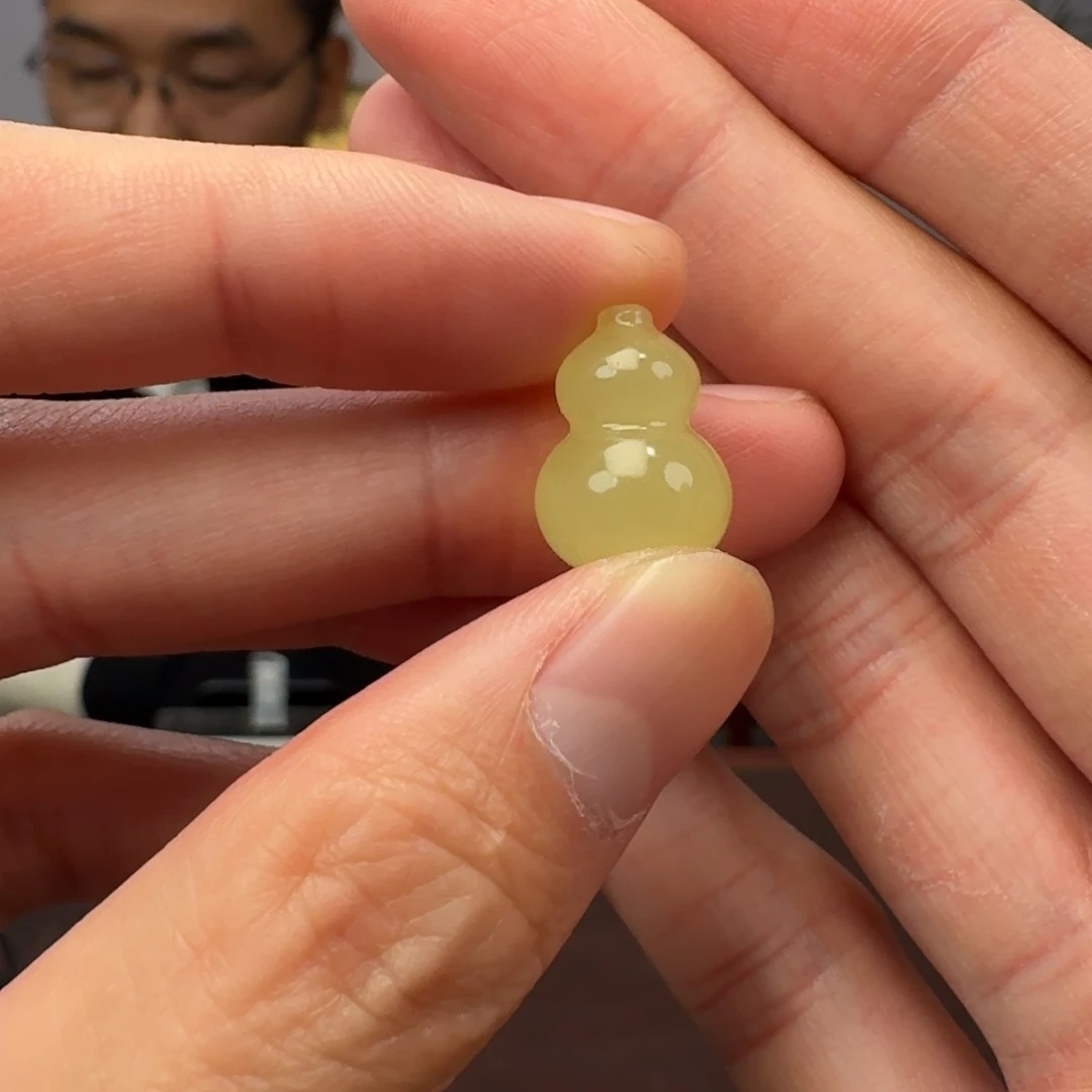 和田玉未镶嵌颈饰927淼淼卡17左右