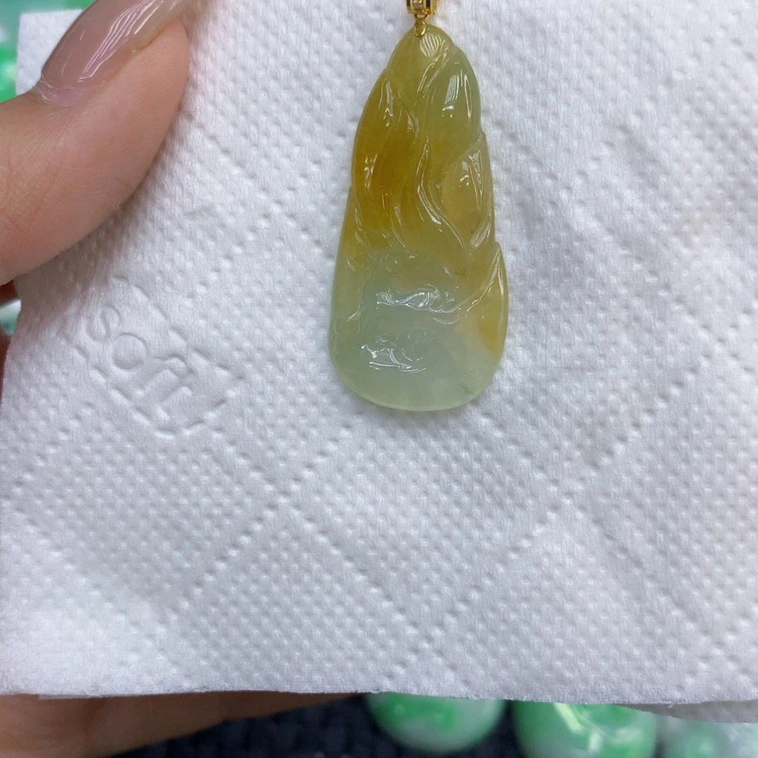翡翠18K金镶嵌颈饰1111111111111
