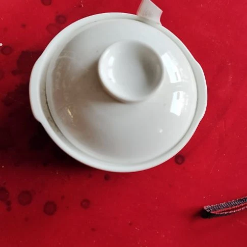 瓷片瓷片，摆件，都有微瑕疵，