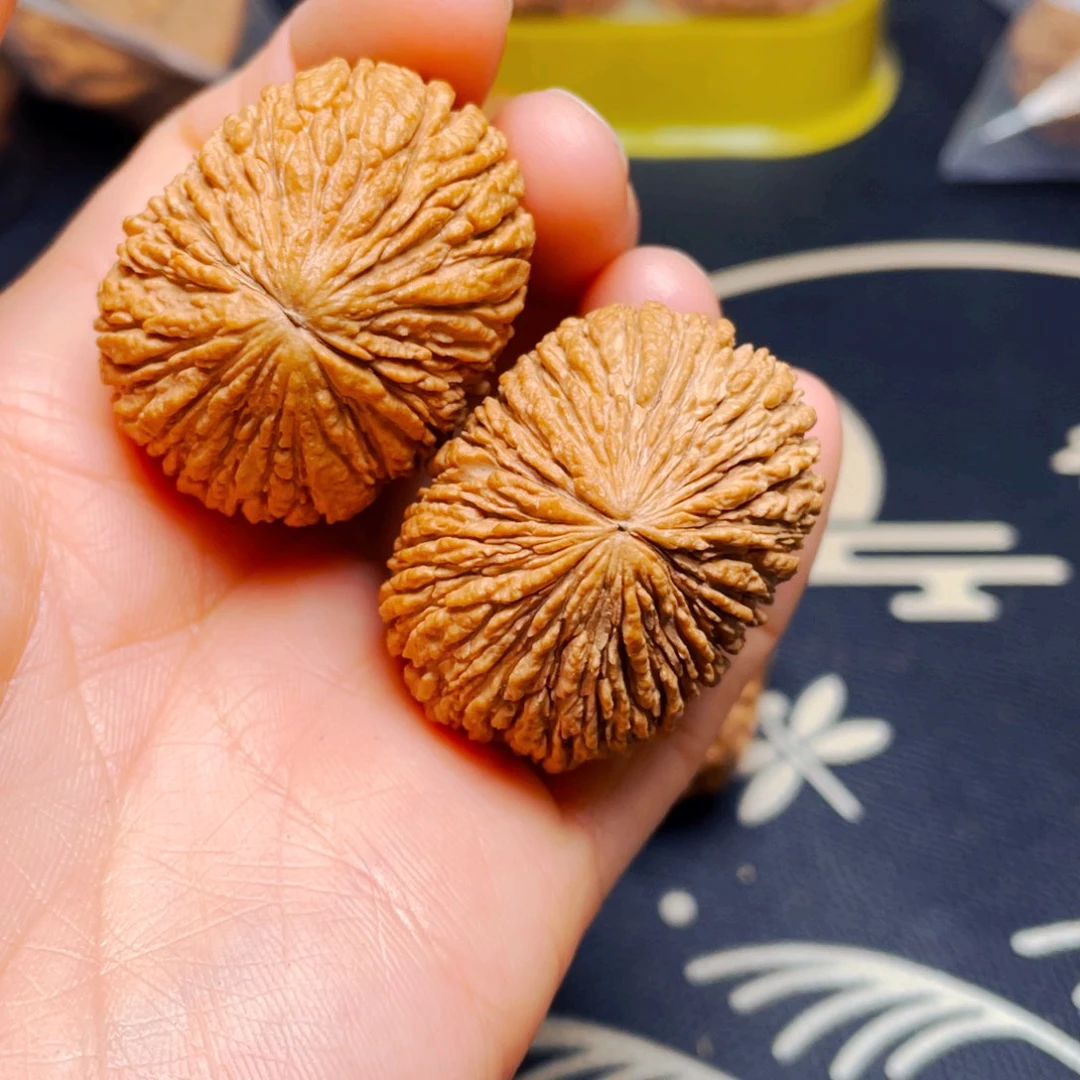 吊坠文玩核桃猴头一对