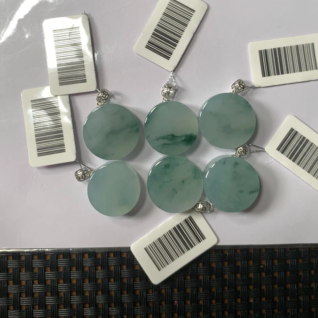 翡翠A货18K金镶嵌小圆牌多样性发货，发一件436