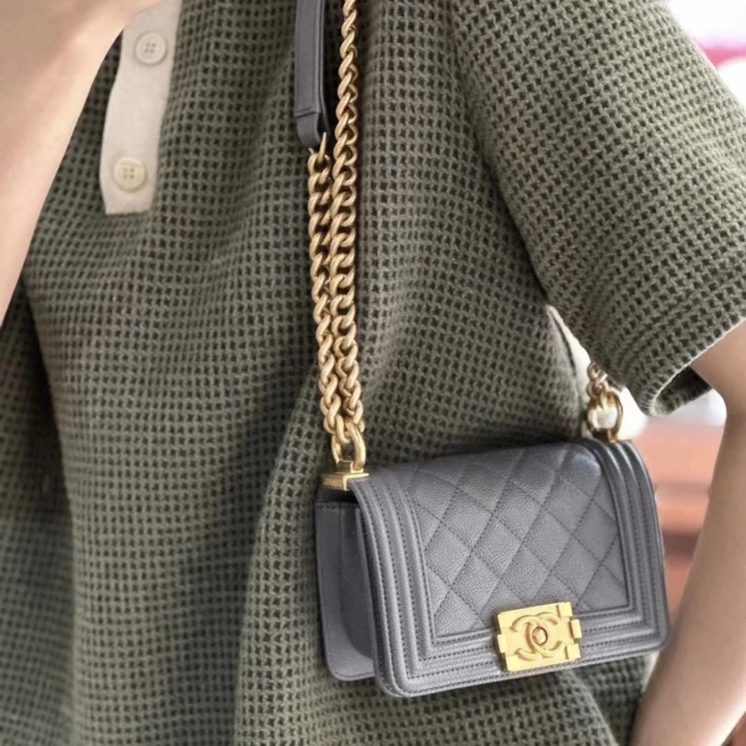 95新 Chanel/香奈儿 灰色鱼子酱mini leboy 芯片91320536