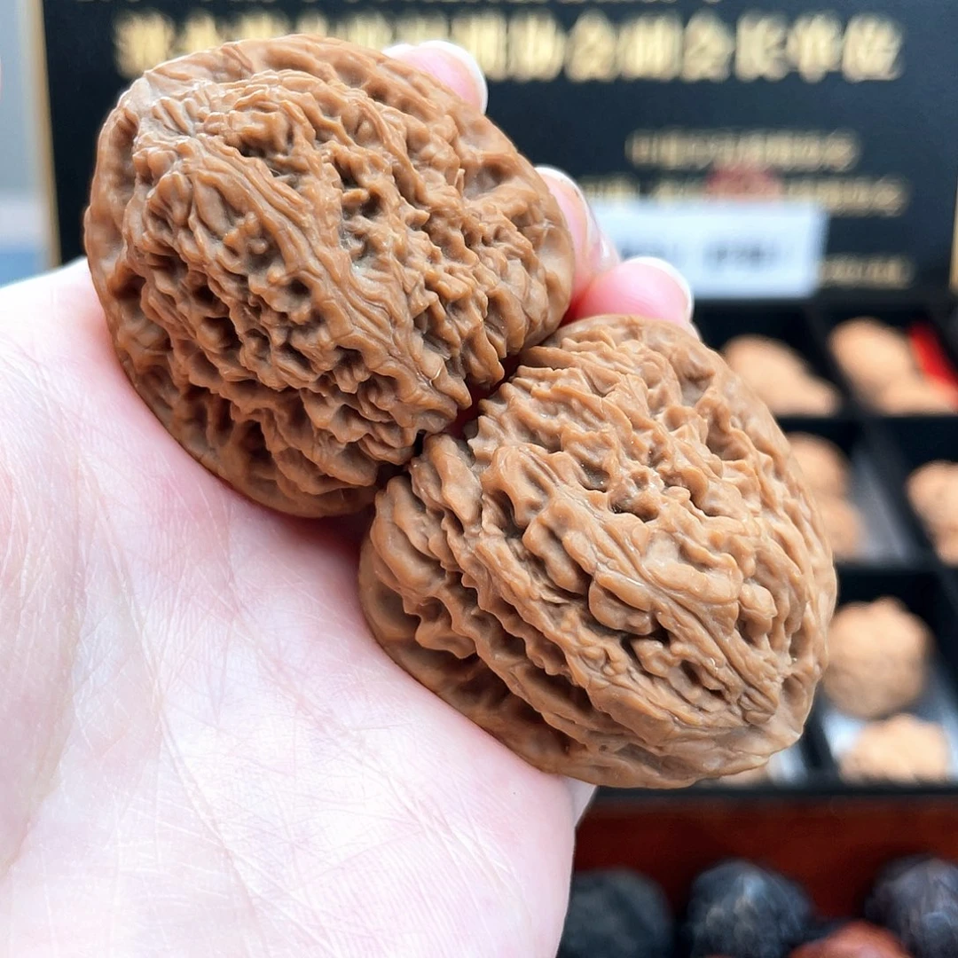 把件文玩核桃正筋高炮子弹头三角疆3S3902