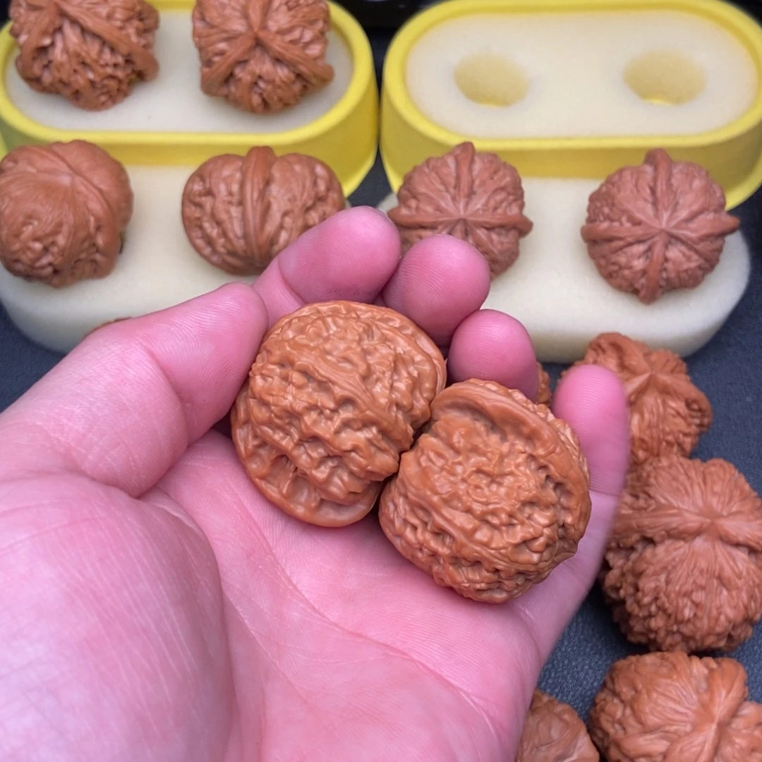 贺***仔文玩核桃把件白狮子39