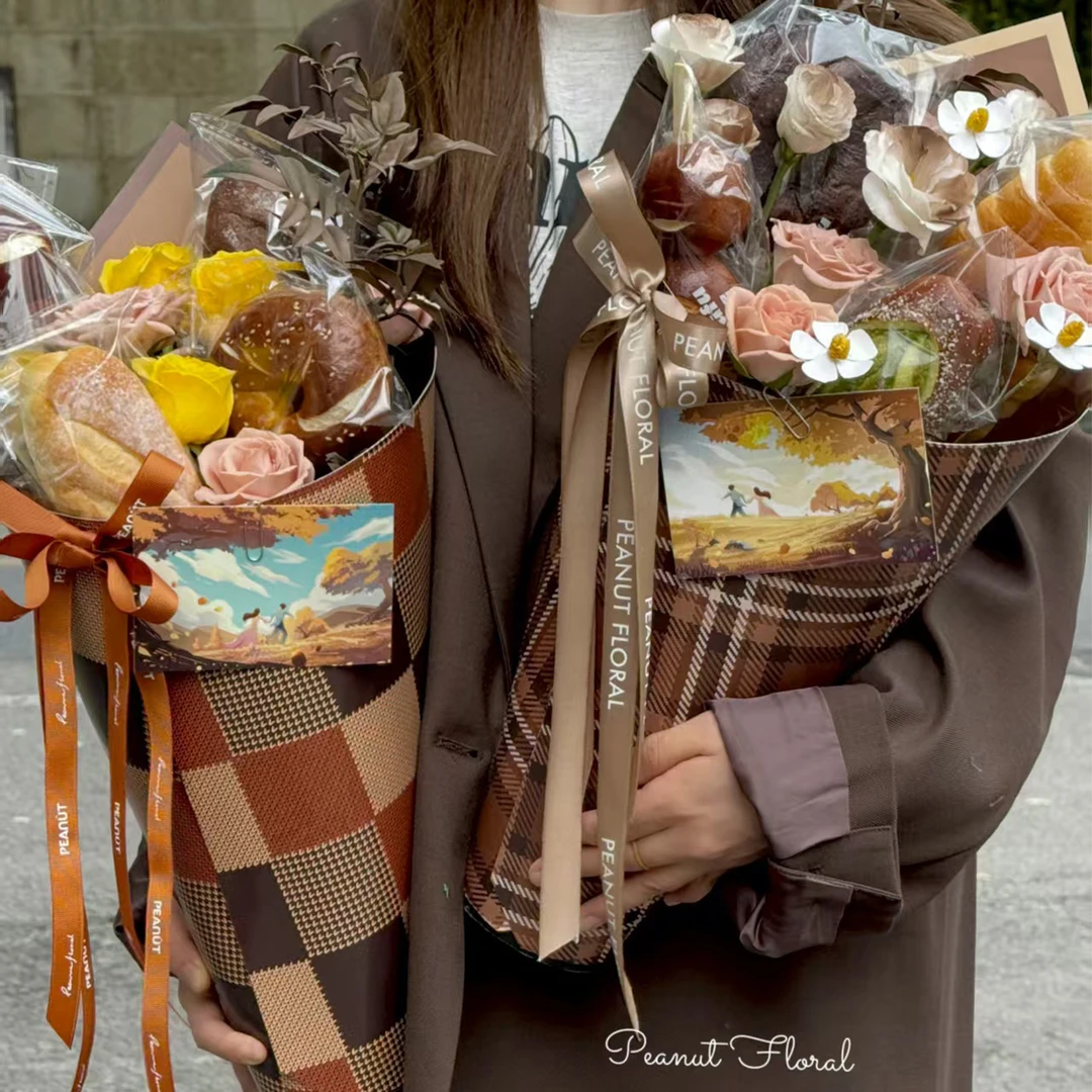 新款秋冬季美拉德甜筒定型片一体式包装纸加厚防水花束包装纸资材